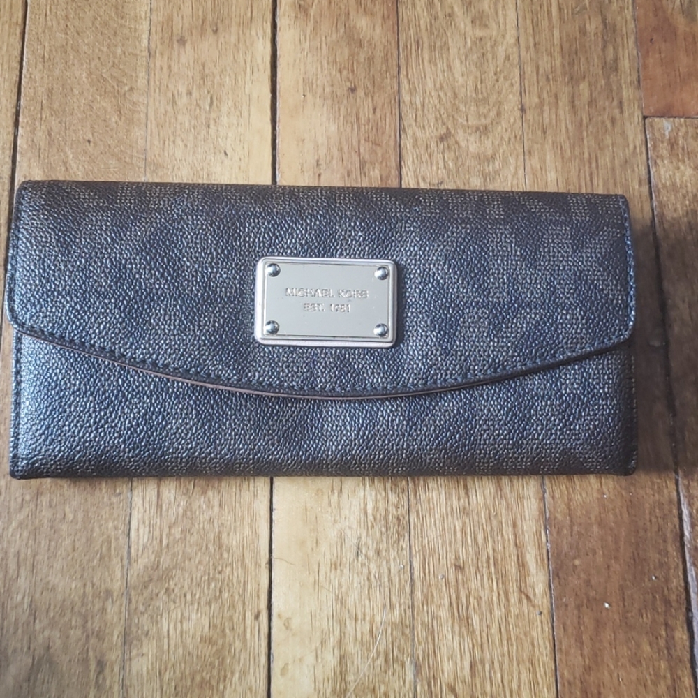 Michael Kors wallet